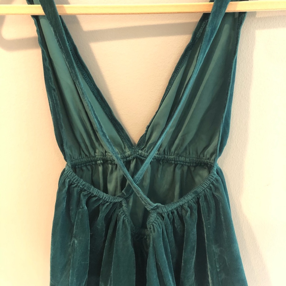 Urban outfitters green velvet tank top - Picture 3 of 3